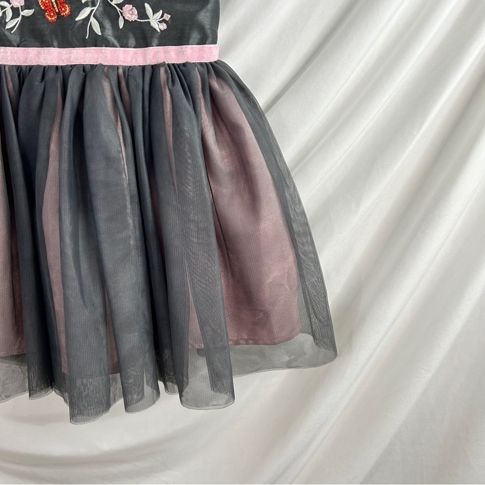 Zuni’s by Nordstrom little Girls Embroidered Party Dress Grey and Pink size 4 - Picture 5 of 7